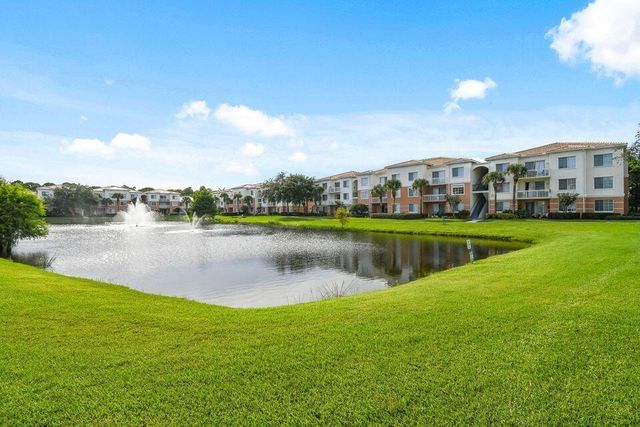 7302 W Myrtlewood Cir Circle W, Palm Beach Gardens, FL 33418