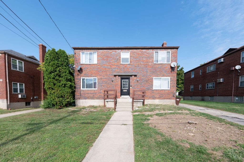 636 Maple Drive, Reading, OH 45215