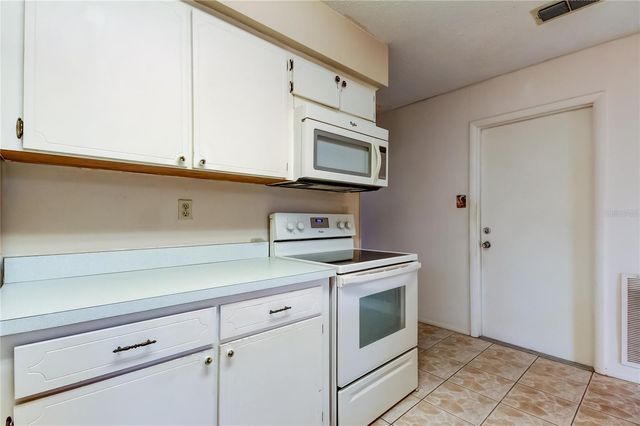 835 ANCHORAGE LANE, Palm Harbor, FL 34685