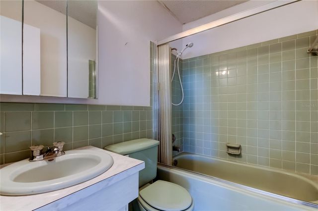 835 ANCHORAGE LANE, Palm Harbor, FL 34685