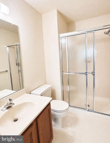 120 WYCOMBE PL, Somerset, NJ 08873