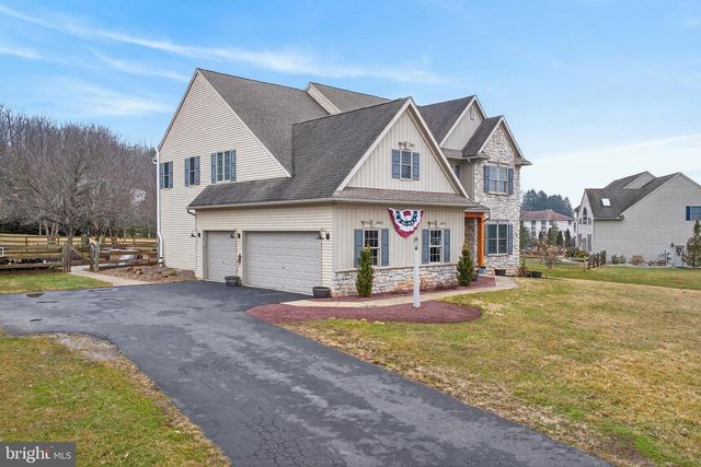 104 ROYAL HORSE WAY, Reinholds, PA 17569