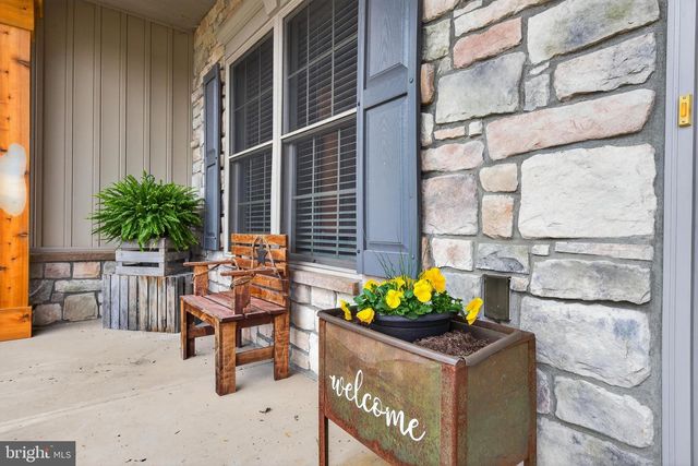 104 ROYAL HORSE WAY, Reinholds, PA 17569