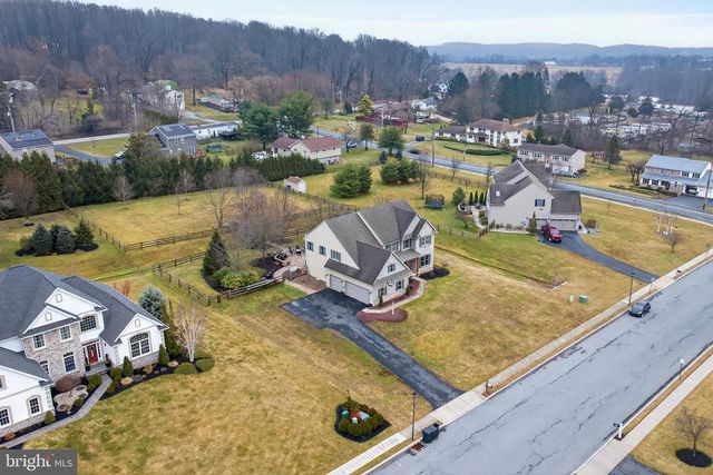 104 ROYAL HORSE WAY, Reinholds, PA 17569