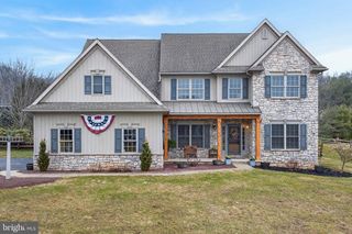 104 ROYAL HORSE WAY, Reinholds, PA 17569