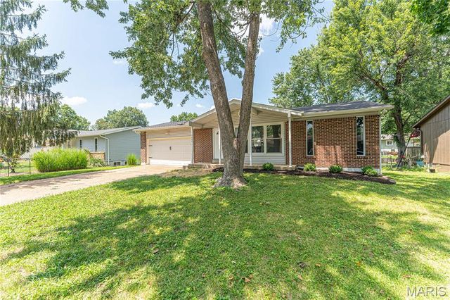 1405 Birch Drive, Pacific, MO 63069