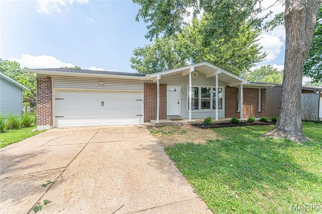 1405 Birch Drive, Pacific, MO 63069