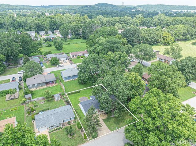 1405 Birch Drive, Pacific, MO 63069