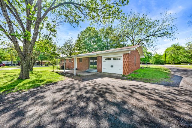 801 N Winnsboro Street, Quitman, TX 75783