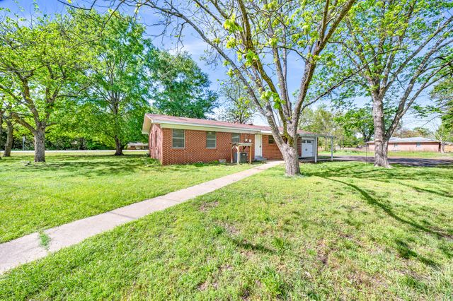 801 N Winnsboro Street, Quitman, TX 75783