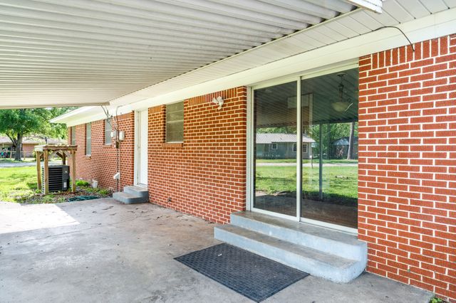 801 N Winnsboro Street, Quitman, TX 75783