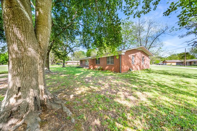 801 N Winnsboro Street, Quitman, TX 75783