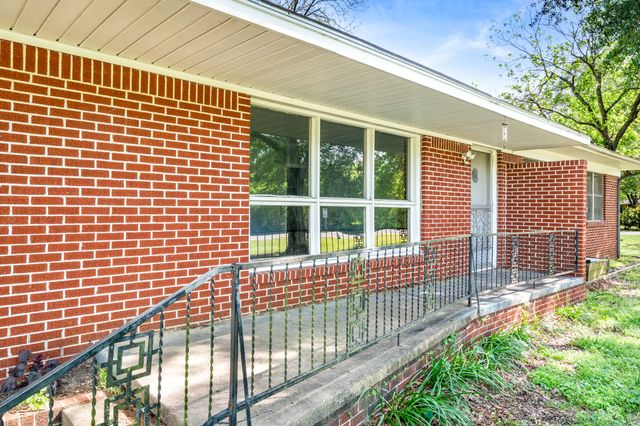 801 N Winnsboro Street, Quitman, TX 75783