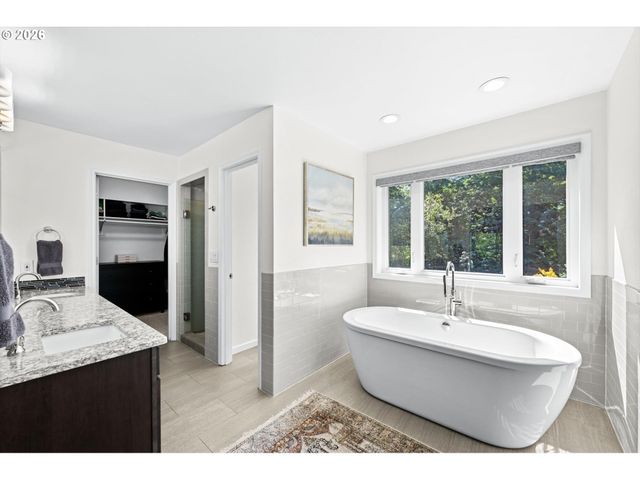2726 Sw 28TH Dr, Portland, OR 97219