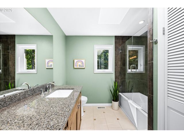 2726 Sw 28TH Dr, Portland, OR 97219