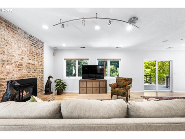 2726 Sw 28TH Dr, Portland, OR 97219