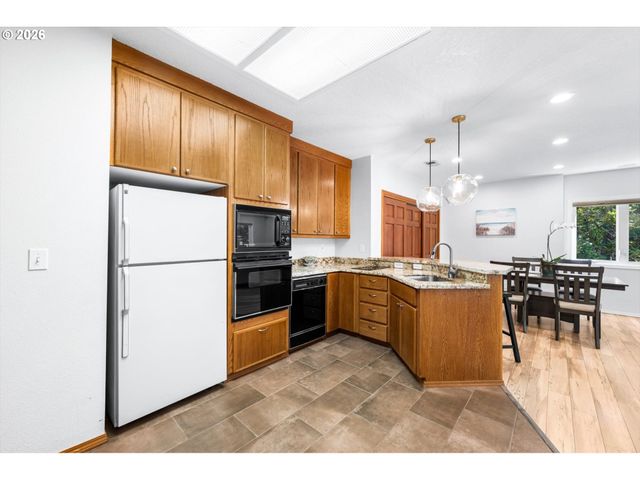 2726 Sw 28TH Dr, Portland, OR 97219