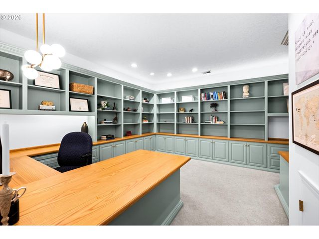 2726 Sw 28TH Dr, Portland, OR 97219