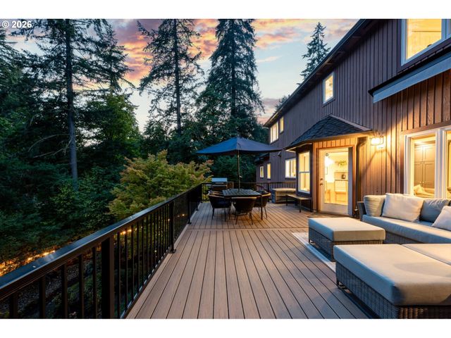 2726 Sw 28TH Dr, Portland, OR 97219