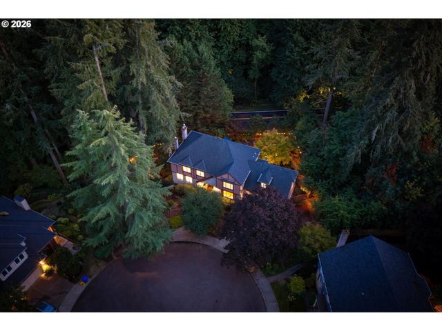 2726 Sw 28TH Dr, Portland, OR 97219