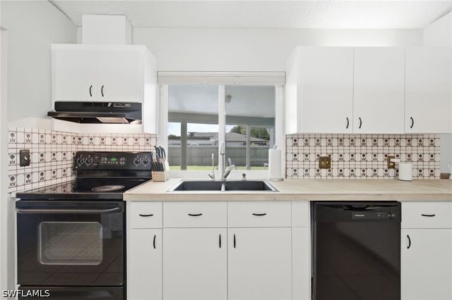 3022 47th ST SW, Naples, FL 34116