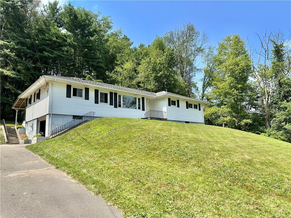 9 Mount Pleasant Drive, Bainbridge, NY 13733