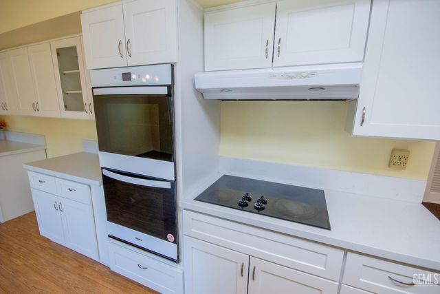 409 Cherry Hills Drive, Bakersfield, CA 93309