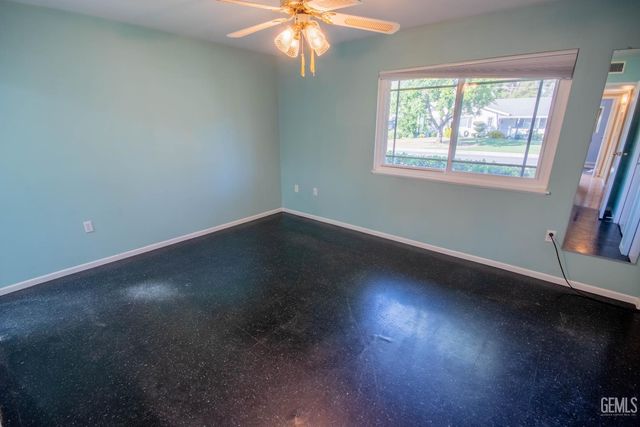 409 Cherry Hills Drive, Bakersfield, CA 93309