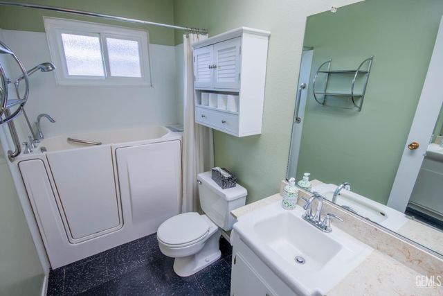 409 Cherry Hills Drive, Bakersfield, CA 93309