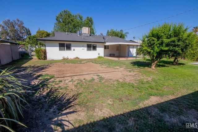 409 Cherry Hills Drive, Bakersfield, CA 93309