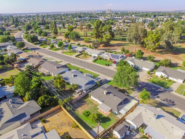 409 Cherry Hills Drive, Bakersfield, CA 93309
