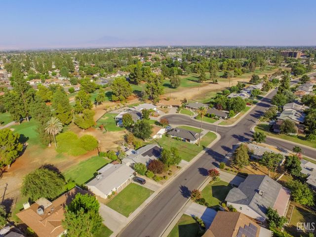 409 Cherry Hills Drive, Bakersfield, CA 93309