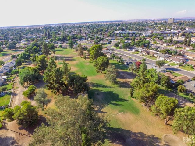409 Cherry Hills Drive, Bakersfield, CA 93309