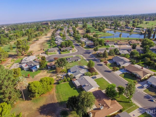 409 Cherry Hills Drive, Bakersfield, CA 93309