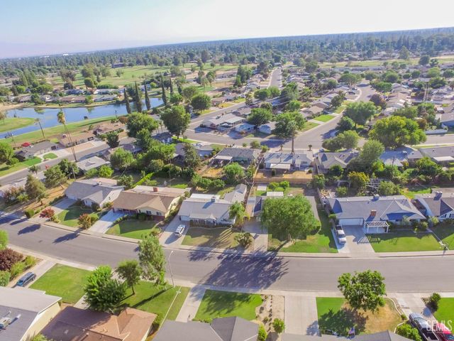 409 Cherry Hills Drive, Bakersfield, CA 93309