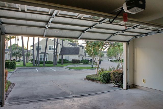 13600 Breton Ridge Street 26C, Houston, TX 77070