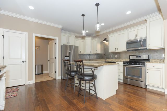 5023 Paddock Drive, Evansville, IN 47715