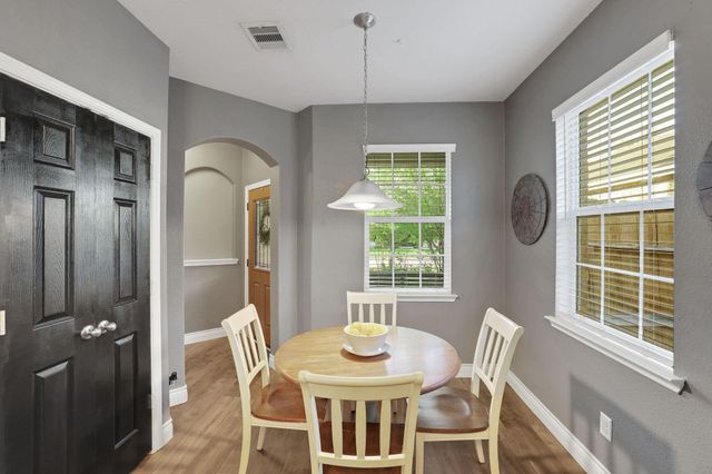 4618 Legends Bay Drive, Baytown, TX 77523