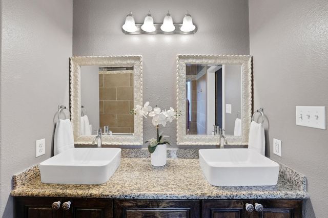 4618 Legends Bay Drive, Baytown, TX 77523