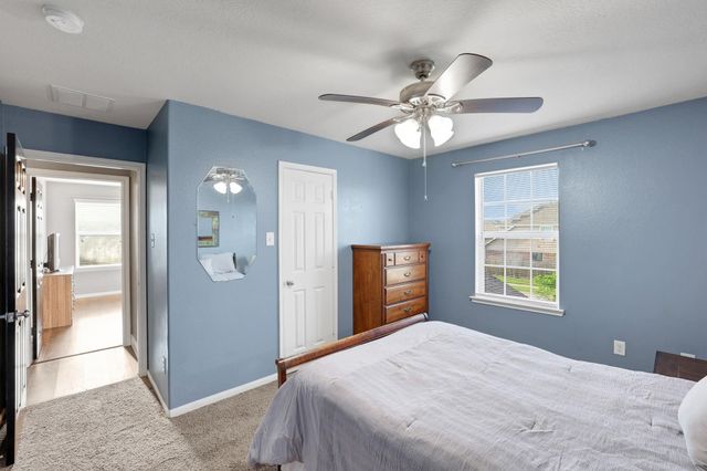 4618 Legends Bay Drive, Baytown, TX 77523