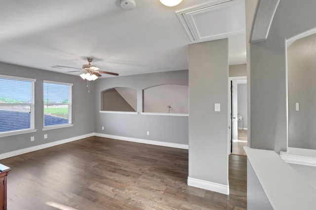 4618 Legends Bay Drive, Baytown, TX 77523