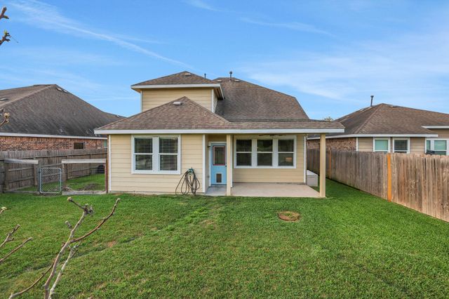 4618 Legends Bay Drive, Baytown, TX 77523