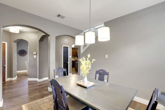 4618 Legends Bay Drive, Baytown, TX 77523