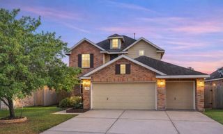 4618 Legends Bay Drive, Baytown, TX 77523