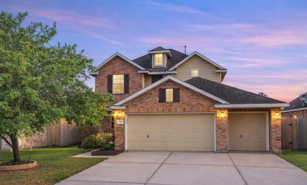 4618 Legends Bay Drive, Baytown, TX 77523