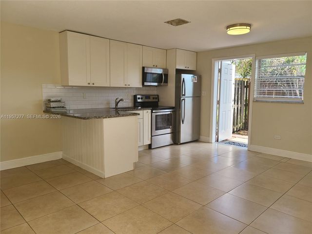 127 NW 13th Ave rear, Dania Beach, FL 33004