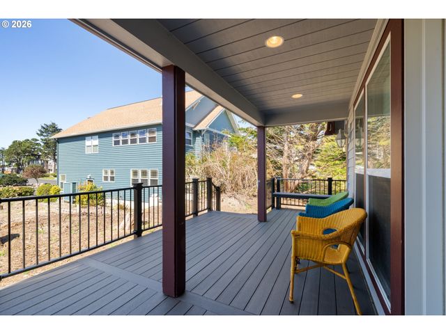 17460 OLD PACIFIC Hwy, Rockaway Beach, OR 97136