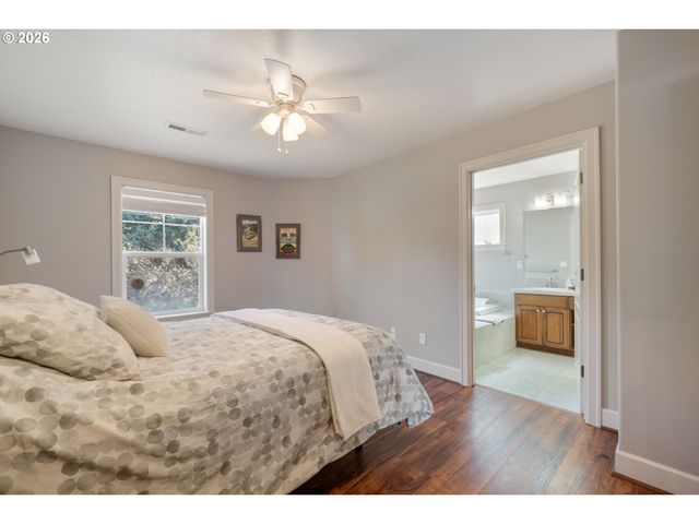 17460 OLD PACIFIC Hwy, Rockaway Beach, OR 97136