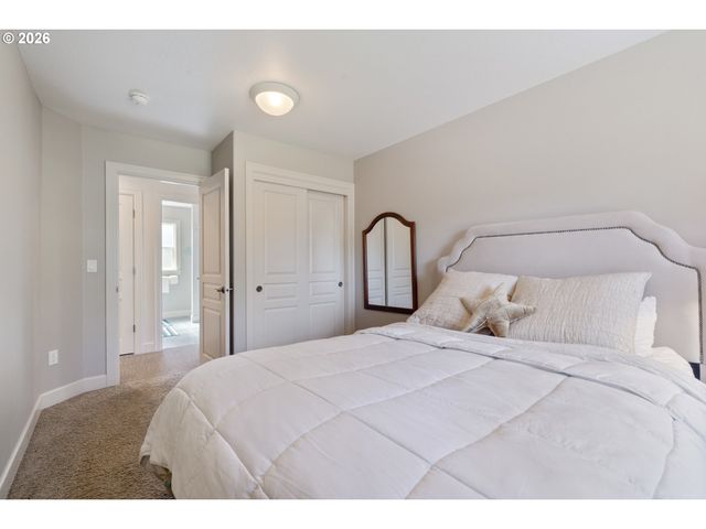 17460 OLD PACIFIC Hwy, Rockaway Beach, OR 97136