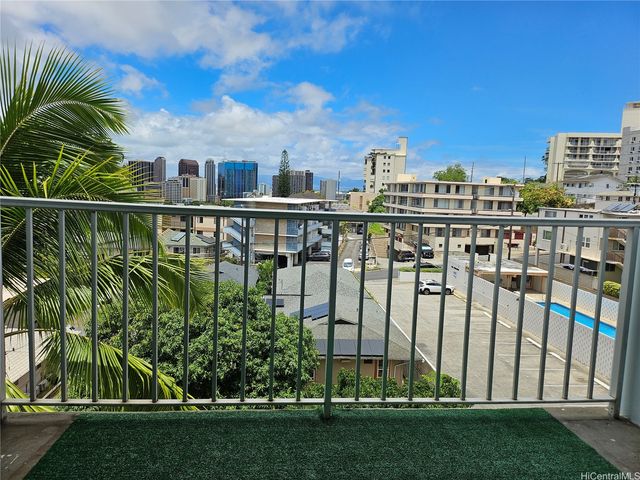 1516 Ward Avenue 701, Honolulu, HI 96822